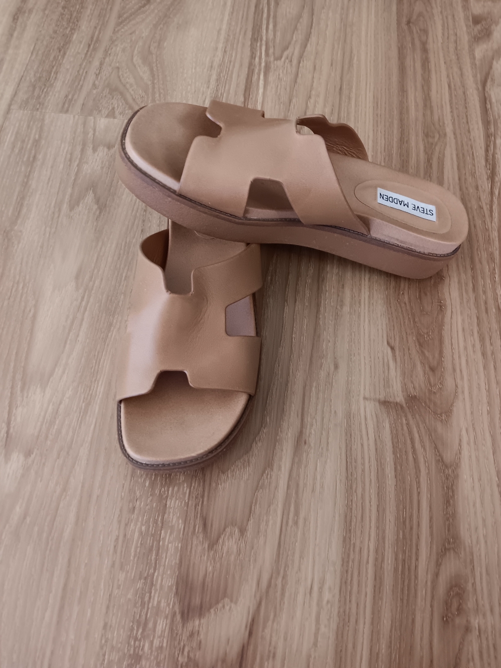 Steve Madden Neutral Tan Slide Mules - Picture 3 of 7